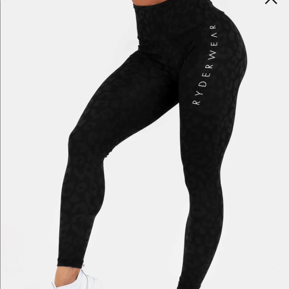 Ryderwear black cheetah print scrunch butt leggings